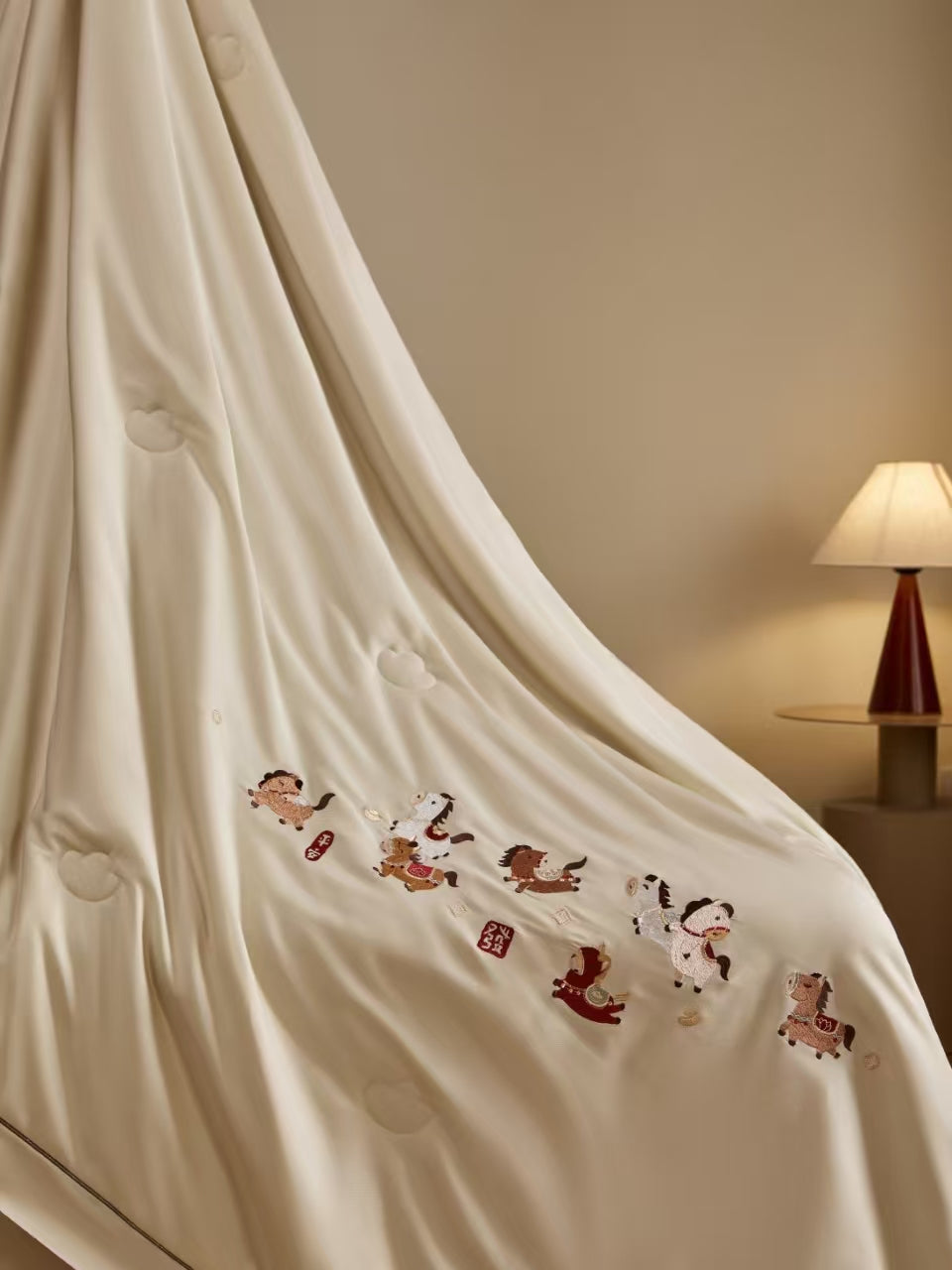 Eight Horses Blessing Golden Quilt